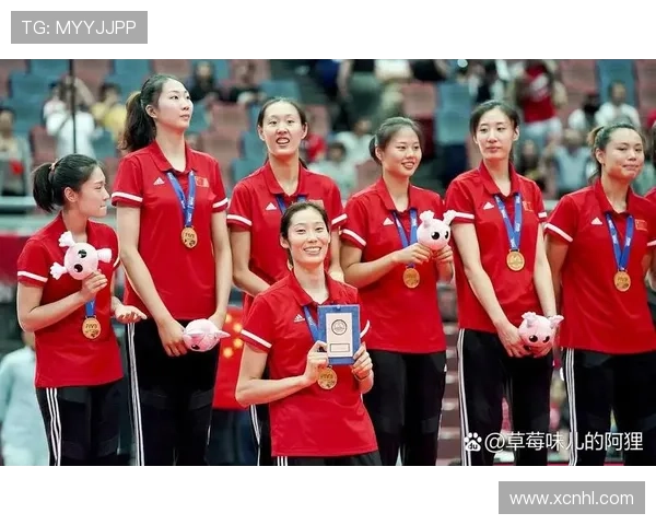 中国女排逆转夺冠再现顽强精神点燃全国球迷激情热血 中国女排逆转夺冠再现顽强精神点燃全国球迷激情热血