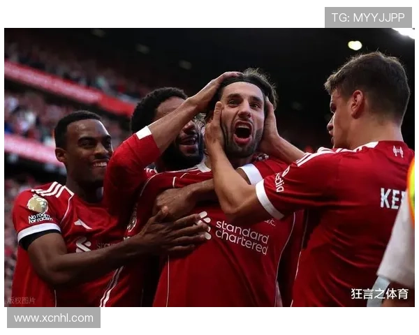 英超最新战报：曼城逆袭利物浦 曼联新援首秀亮眼阿森纳稳居榜首