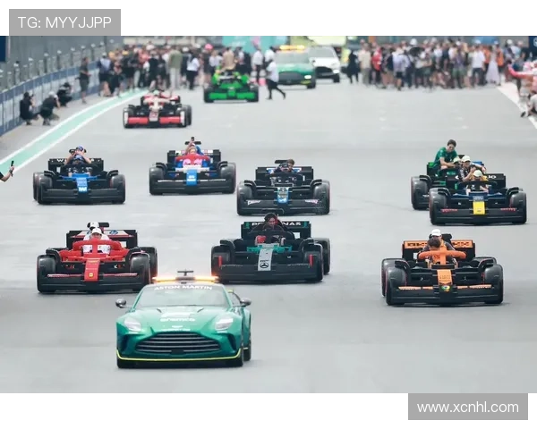 F1赛季最新动态：红牛车队再创新高，梅赛德斯与法拉利展开激烈角逐