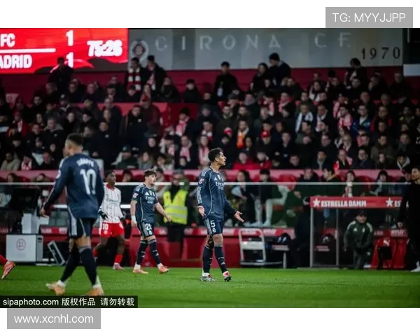 欧洲足坛冬季转会窗口临近各大豪门备战新赛季争夺焦点人物动向晓