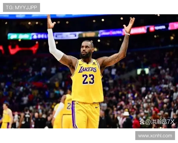 詹姆斯追平NBA历史总得分纪录 勇士队逆转湖人保持季后赛希望