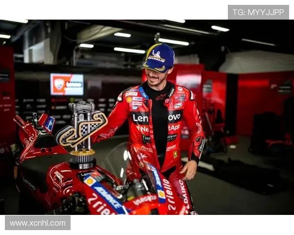 马丁加冕年度总冠军杜卡迪包揽领奖台彰显统治力